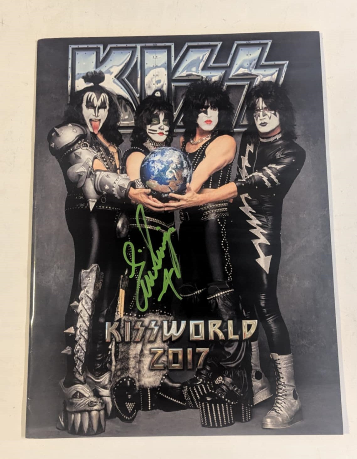 KISS Eric Singer Signed KISSWORLD 2017 Tourbook Personal Collection