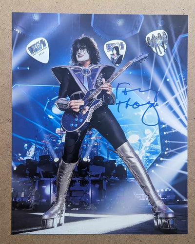 KISS TOMMY THAYER Signed 8 x 10 photo /3 Guitar Pick pack KISS