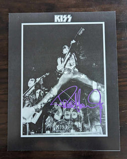 KISS PAUL STANLEY signed KISS 8 x 10 Photo VINTAGE 70s