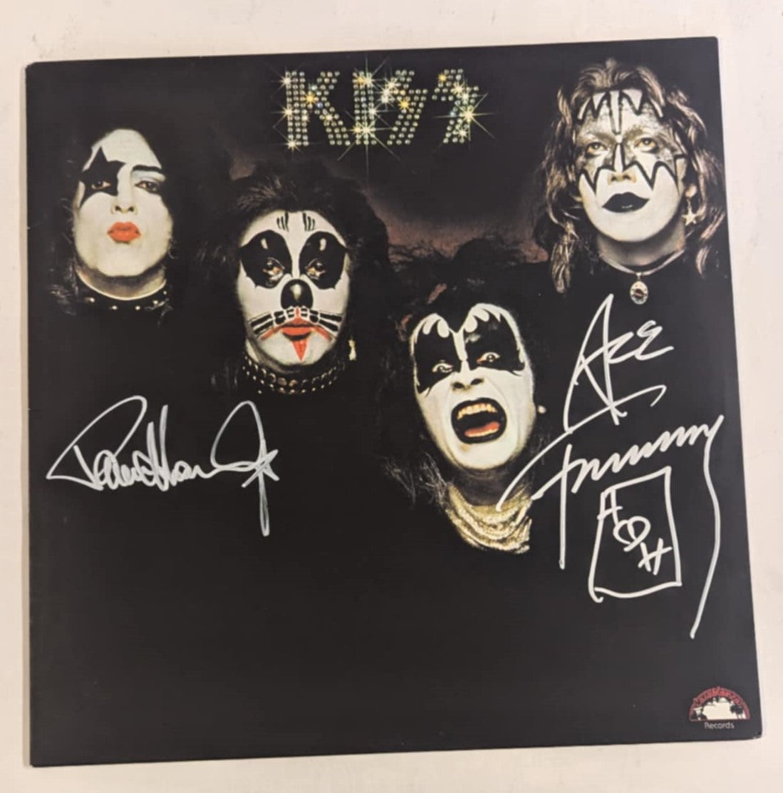 PAUL STANLEY and ACE FREHLEY signed KISS Debut 1st LP